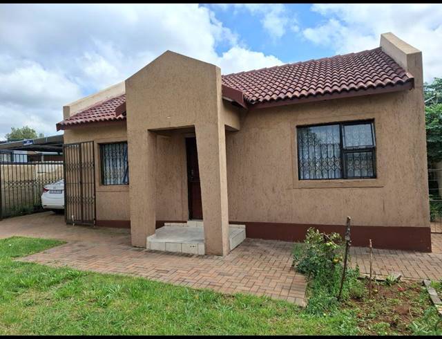 2 BEDROOM HOUSE FOR SALE IN GLEN HARVIE